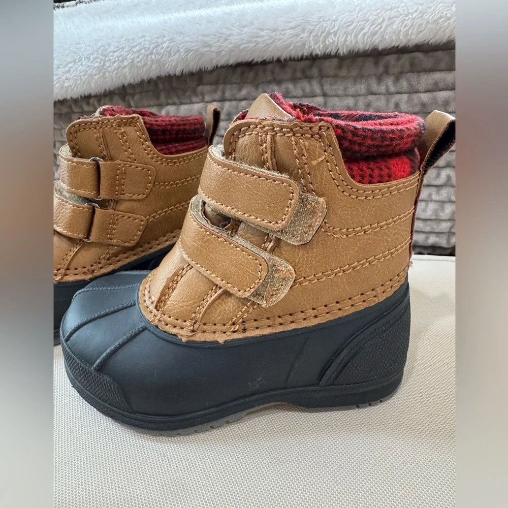 Magellan Outdoors Kids Toddler Boys Duck Boots size 6